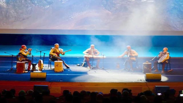 Turan Ethno- Folk Ensemble ERÜ’de Sahne Aldı
