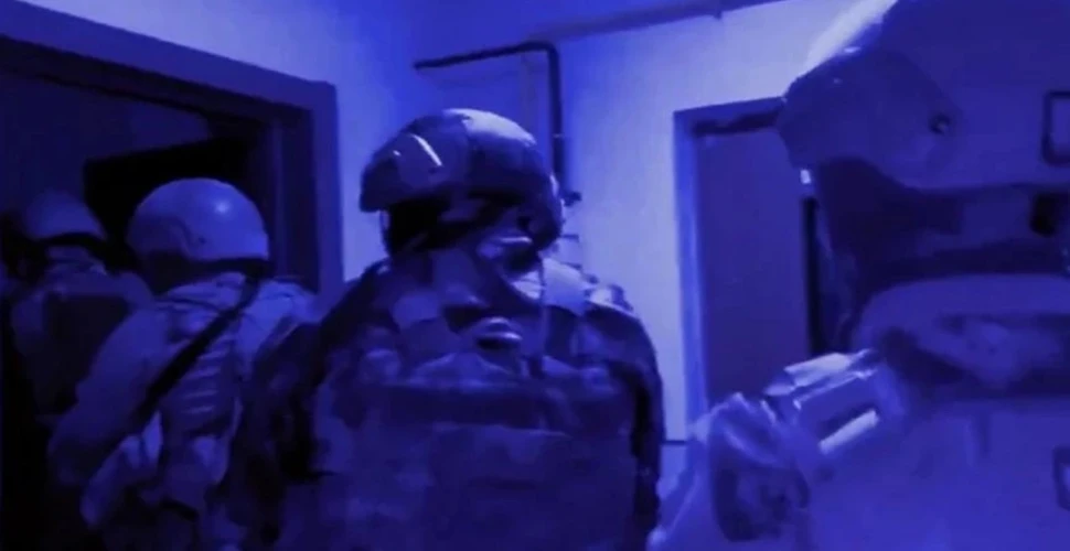 FETÖ'ye Kıskaç-11 Operasyonu: 20 İlde 70 Kişi Gözaltına Alındı