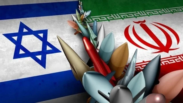 İran İsrail'i balistik füze ve İHA'larla vurdu!