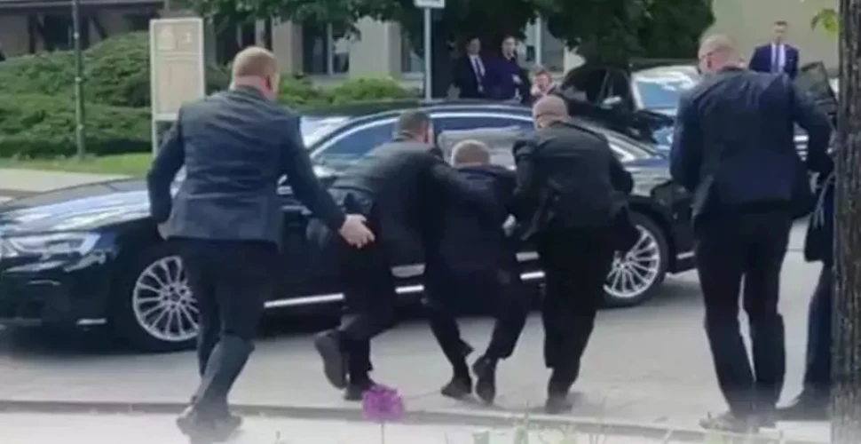 Son dakika... Slovakya Başbakanı Robert Fico, silahlı suikasta uğradı!