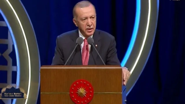 Cumhurbaşkanı Erdoğan'dan Kadir Gecesi mesajı: 'Kur'an'ın rehberliğine her zamankinden çok ihtiyaç duyuyoruz'